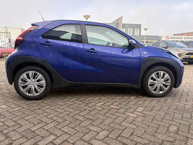 Toyota AYGO X 1.0 VVT-i MT Play uitleen voor Thomas