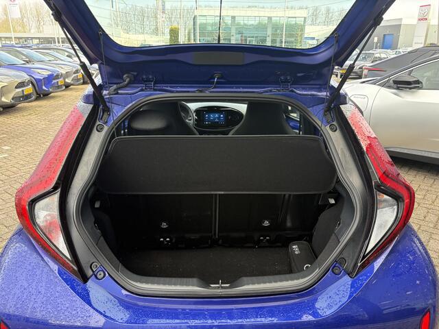 Toyota AYGO X 1.0 VVT-i MT Play uitleen voor Thomas