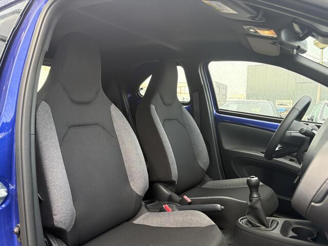 Toyota AYGO X 1.0 VVT-i MT Play uitleen voor Thomas