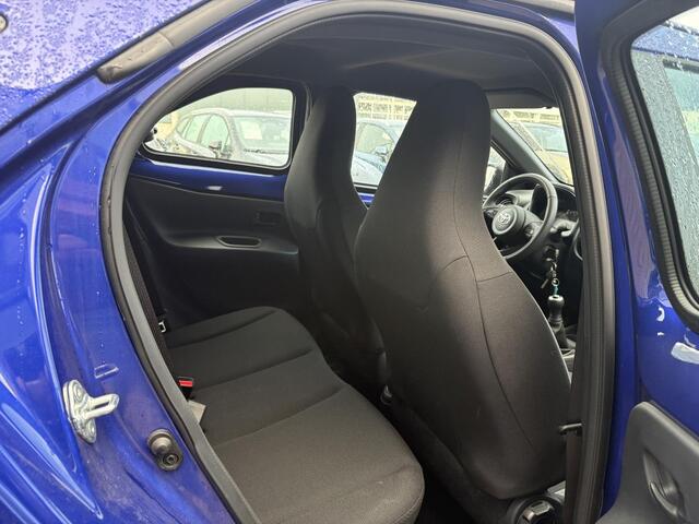 Toyota AYGO X 1.0 VVT-i MT Play uitleen voor Thomas