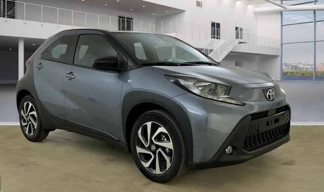 Toyota AYGO X 1.0 VVT-i S-CVT Pulse Automaat/Stoelverwarming/Camera/Sportvelgen