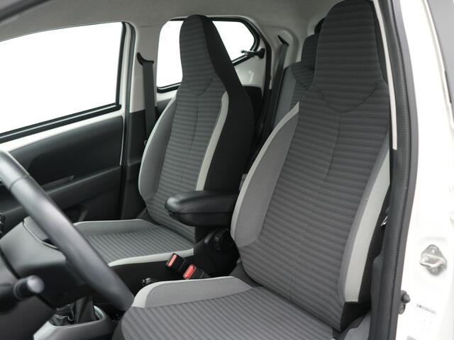 Toyota AYGO 1.0 VVT-i x-play