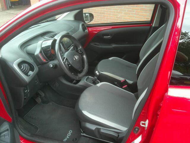 Toyota AYGO 1.0 VVT-i x-joy cabrio Automaat