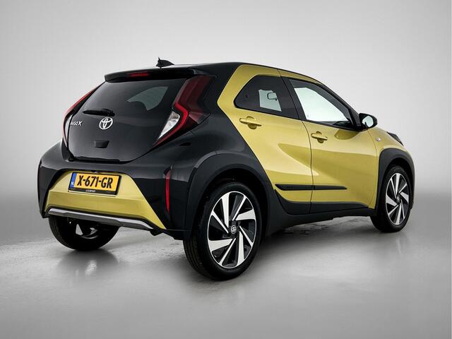 Toyota AYGO X 1.0 VVT-i S-CVT Envy Gold Edition | NIEUW GELEVERD & ONDERHOUDEN | JBL | Groot Scherm | Camera |