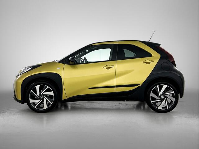 Toyota AYGO X 1.0 VVT-i S-CVT Envy Gold Edition | NIEUW GELEVERD & ONDERHOUDEN | JBL | Groot Scherm | Camera |