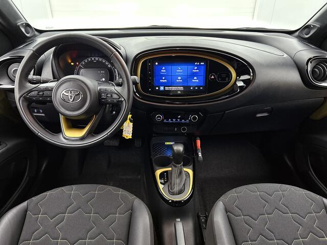 Toyota AYGO X 1.0 VVT-i S-CVT Envy Gold Edition | NIEUW GELEVERD & ONDERHOUDEN | JBL | Groot Scherm | Camera |