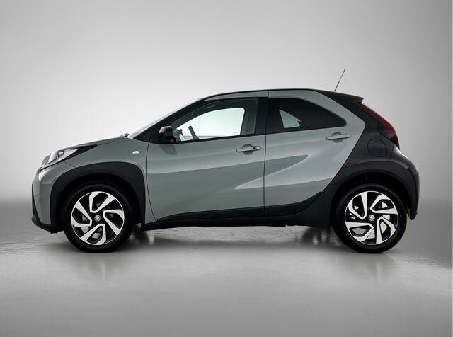 Toyota AYGO X 1.0 VVT-i S-CVT Pulse + | BTW Voertuig | Parkeersensoren voor+achter | Keyless Entry/Start | Climate Control | Cruise Control Adaptive | achteruitrijcamera | Apple CarPlay/Android Auto |