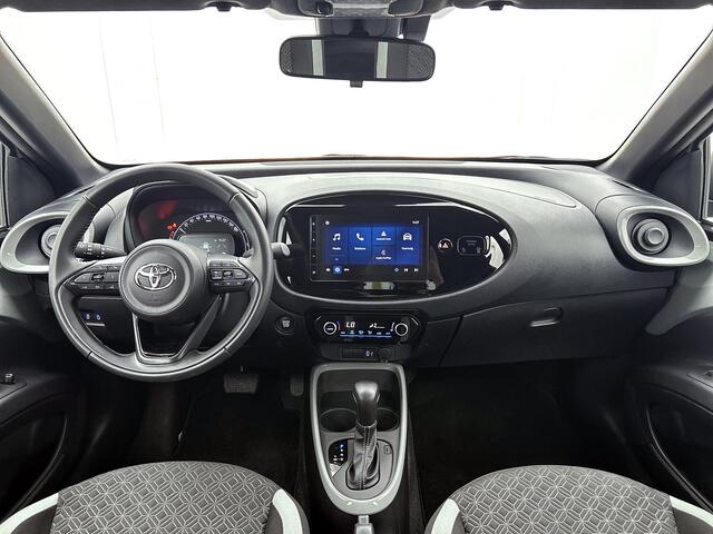 Toyota AYGO X 1.0 VVT-i S-CVT Pulse + | BTW Voertuig | Parkeersensoren voor+achter | Keyless Entry/Start | Climate Control | Cruise Control Adaptive | achteruitrijcamera | Apple CarPlay/Android Auto |