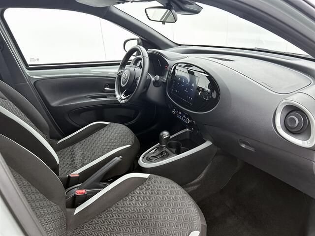 Toyota AYGO X 1.0 VVT-i S-CVT Pulse + | BTW Voertuig | Parkeersensoren voor+achter | Keyless Entry/Start | Climate Control | Cruise Control Adaptive | achteruitrijcamera | Apple CarPlay/Android Auto |