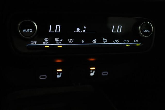Toyota AYGO X Hybrid 115 GR Sport | Stoelverwarming | Keyless entry | Draadloze telefoonlader | Achteruitrijcamera | JBL premium sound |