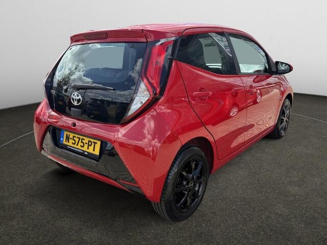 Toyota AYGO 1.0 VVT-i x-play automaat