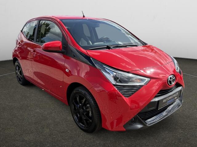 Toyota AYGO 1.0 VVT-i x-play automaat
