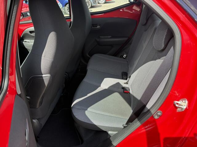Toyota AYGO 1.0 VVT-i x-play automaat