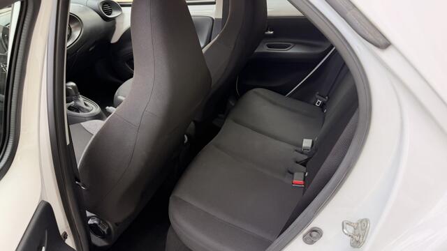 Toyota AYGO X 1.0 VVT-i S-CVT Play