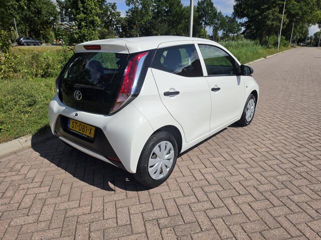 Toyota AYGO 1.0 VVT-i x-fun
