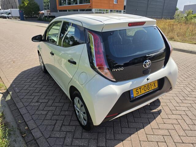 Toyota AYGO 1.0 VVT-i x-fun