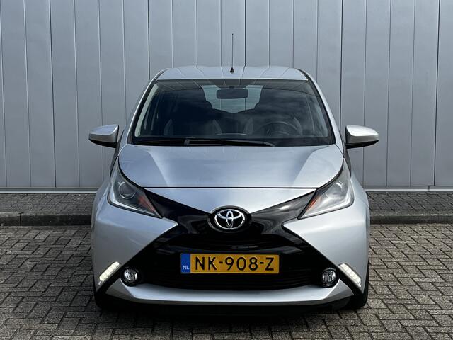 Toyota AYGO 1.0 VVT-i x-play Airco camera Slechts 37178 km