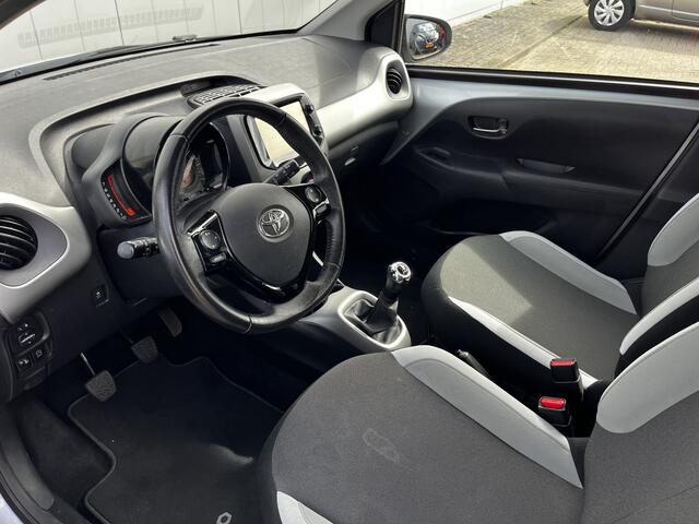 Toyota AYGO 1.0 VVT-i x-play Airco camera Slechts 37178 km