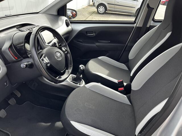Toyota AYGO 1.0 VVT-i x-play Airco camera Slechts 37178 km