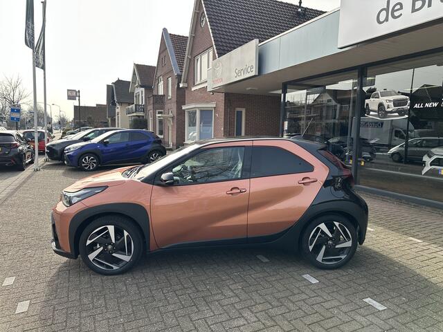 Toyota AYGO X Hybrid 115 envy