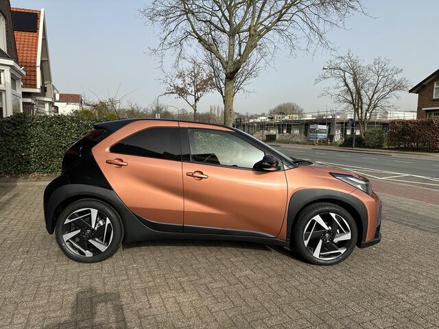 Toyota AYGO X Hybrid 115 envy