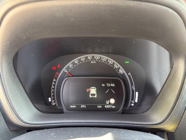 Toyota AYGO X 1.0 VVT-i MT Pulse/StoelVerwarm/LaneAs/17"/TwoTone/Camera/ACC