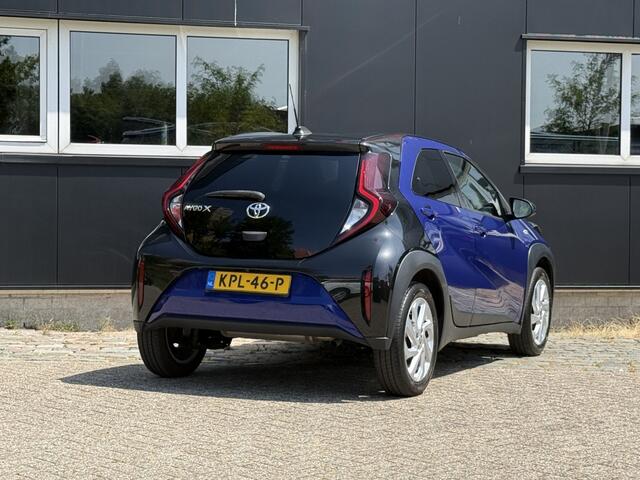 Toyota AYGO X 1.0 VVT-i MT Pulse/StoelVerwarm/LaneAs/17"/TwoTone/Camera/ACC