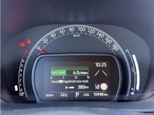 Toyota AYGO X 1.0VVT-i Aut. Teamplayer/Stoelverw/Cruise contr/Lane ass/Apple carpl/