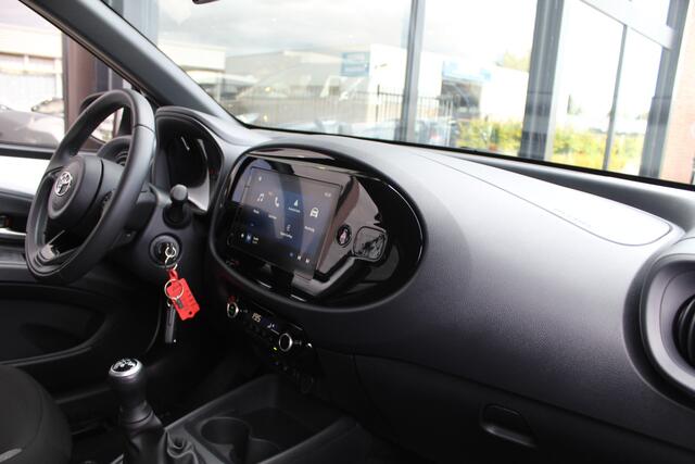 Toyota AYGO X 1.0 VVT-i MT first | Rijklaar | Apple/Android | Stoel-verw. | Adap. Cruise. | DAB+ | Camera | LED