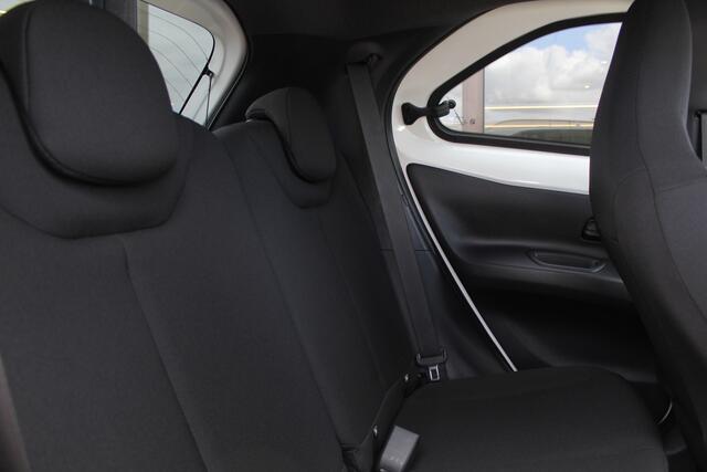 Toyota AYGO X 1.0 VVT-i MT first | Rijklaar | Apple/Android | Stoel-verw. | Adap. Cruise. | DAB+ | Camera | LED