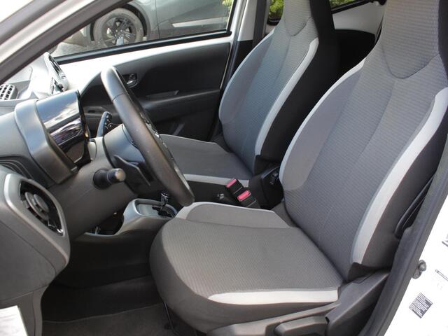 Toyota AYGO 1.0 VVT-i x-joy cabrio Automaat | Carplay / Android Auto | Clima | Camera