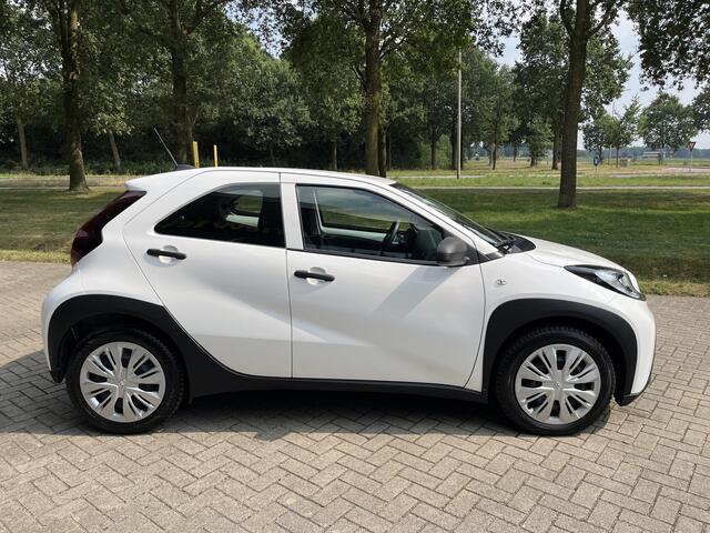 Toyota AYGO X 1.0 VVT-i MT | ADAPT. CRUISE | AIRCO | CARPLAY | LANE ASSIST