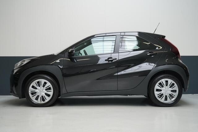 Toyota AYGO X 1.0 VVT-i MT Play | Achteruitrijcamera | Carplay | Airconditioning | Cruise control
