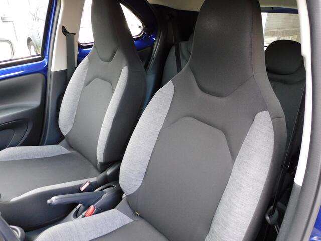 Toyota AYGO X 1.0 VVT-i MT Play CARPLAY/ANDROID! CAMERA! BLUETOOTH! CRUISE! AIRCO!