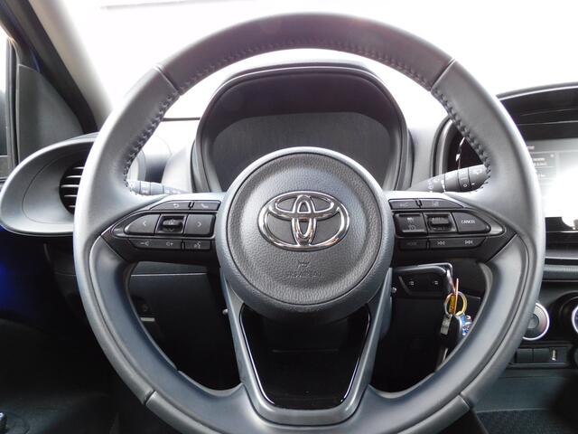Toyota AYGO X 1.0 VVT-i MT Play CARPLAY/ANDROID! CAMERA! BLUETOOTH! CRUISE! AIRCO!