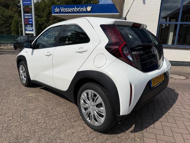 Toyota AYGO 1.0 VVT-I MT Play 1e Eig. NL-Auto *Geen Afl. kosten*