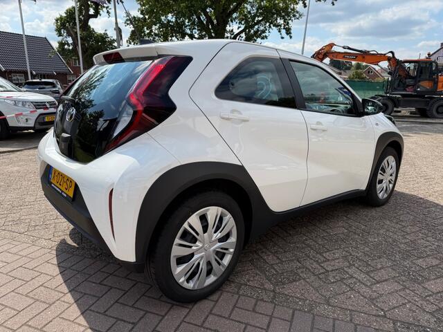 Toyota AYGO 1.0 VVT-I MT Play 1e Eig. NL-Auto *Geen Afl. kosten*