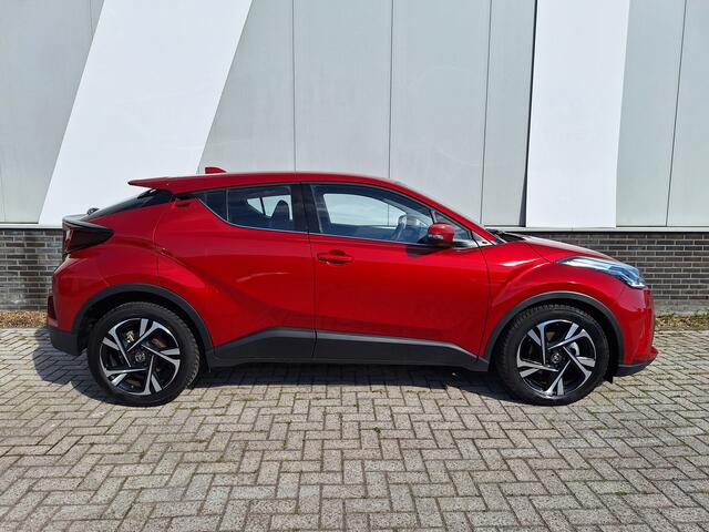 Toyota C-HR 1.8 Hybrid Dynamic | PDC v+a| ECC | Navi | LMV | All season banden |