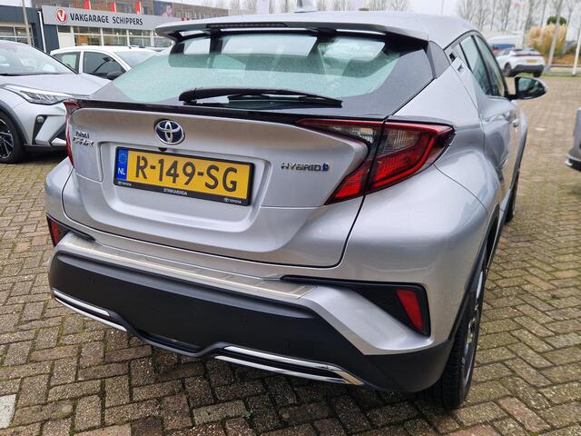Toyota C-HR 2.0 Hybrid Dynamic 180 pk Navigatie