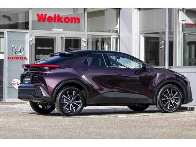Toyota C-HR 1.8 Hybrid 140 First Edition Dodenhoekdetectie, Navigatie, Parkeersensoren V + A , All-in Rijklaarprijs