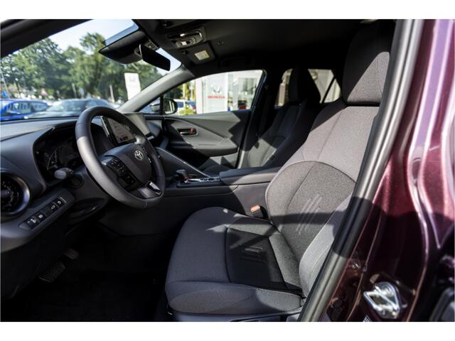 Toyota C-HR 1.8 Hybrid 140 First Edition Dodenhoekdetectie, Navigatie, Parkeersensoren V + A , All-in Rijklaarprijs