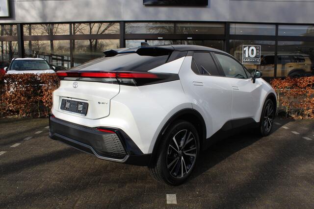 Toyota C-HR 1.8 Hybrid 140 Executive Bi-tone | Rijklaar | Nieuw uit vooraad