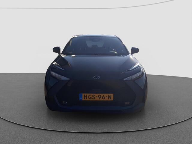 Toyota C-HR 2.0 Plug-in Hybrid 220 Business Plus | Informeer Naar De Aanwezigheid |