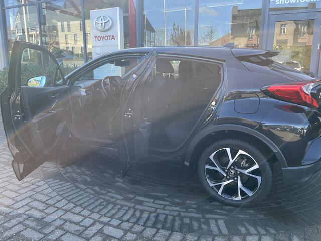 Toyota C-HR 1.8 Hybrid dynamic
