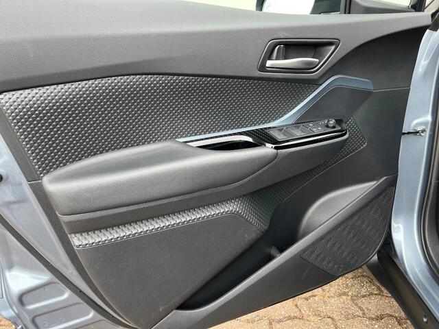Toyota C-HR 1.8 Hybrid Style, Two Tone lak, Camera,