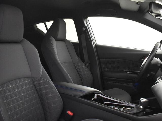 Toyota C-HR 2.0 Hybrid Style Edition | Parkeersensoren V+A | Stoelverwarming
