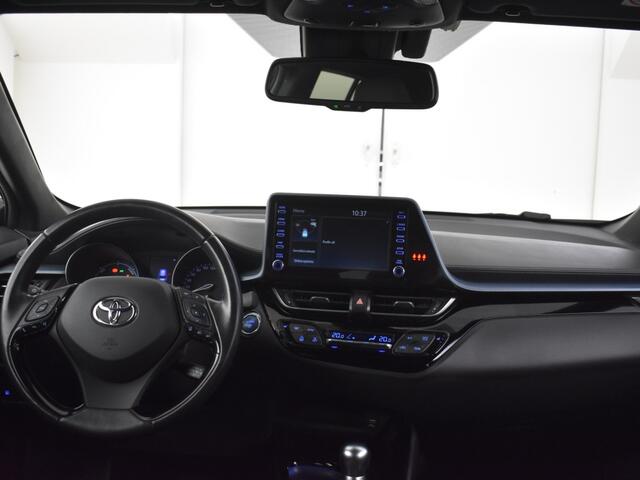 Toyota C-HR 2.0 Hybrid Style Edition | Parkeersensoren V+A | Stoelverwarming