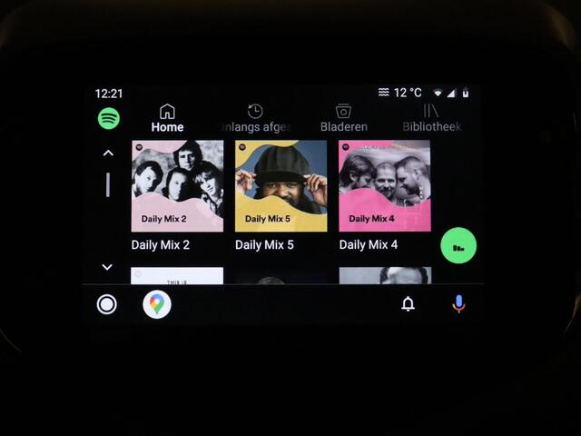 Toyota C-HR 1.8 Hybrid Business Plus | Navigatie | Stoelverwarming | Apple Carplay & AndroidAUTO |