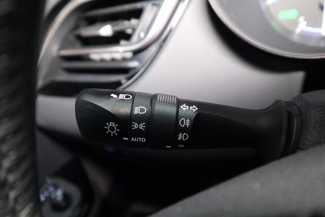 Toyota C-HR 2.0 Hybrid Launch Edition 184pk | JBL | Dealer onderhouden |