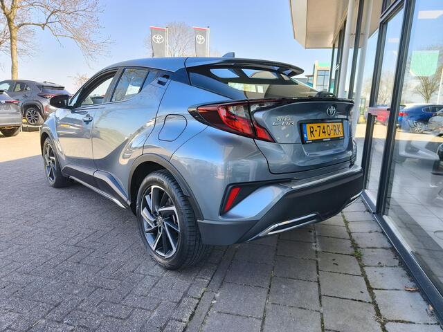 Toyota C-HR 2.0 Hybrid Dynamic 184 PK | Sideskirts | All-Season | Clima | Cruise | Navi | Camera